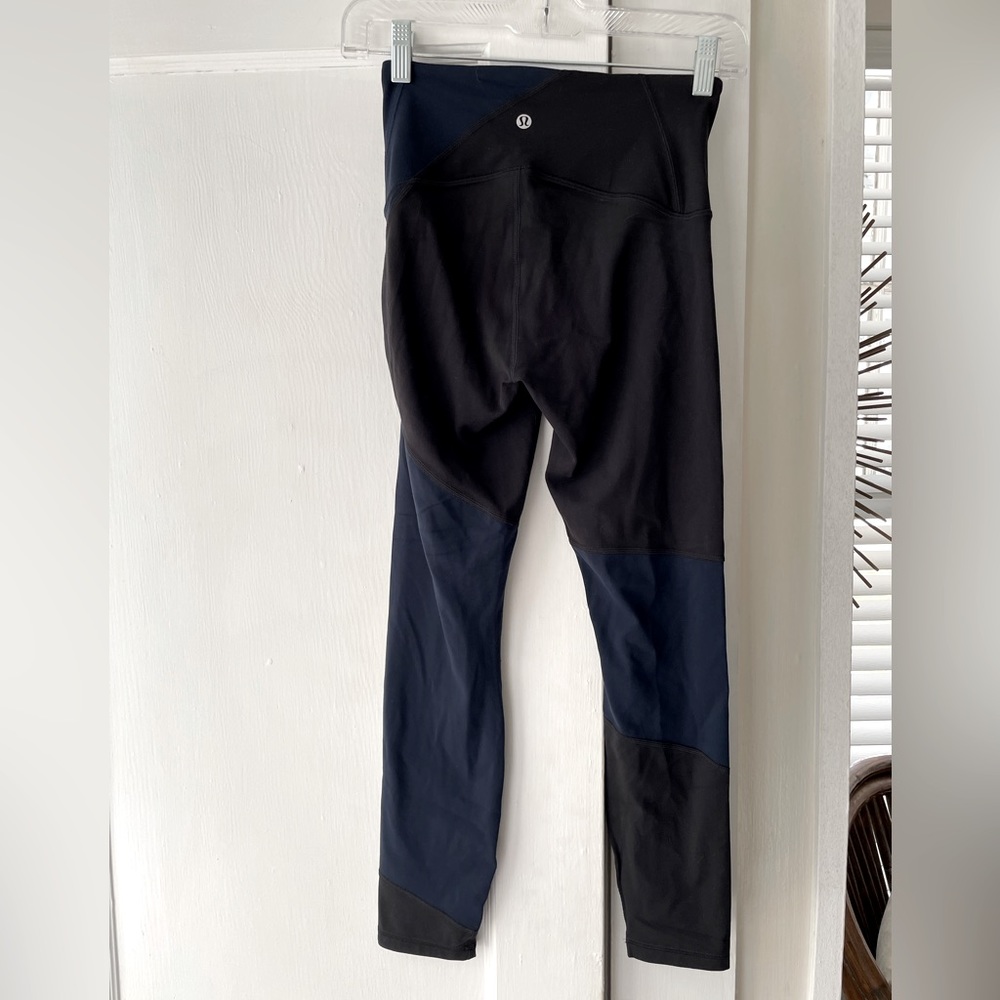 Lululemon Align High Rise 25” leggings Sz 4 Black and Navy